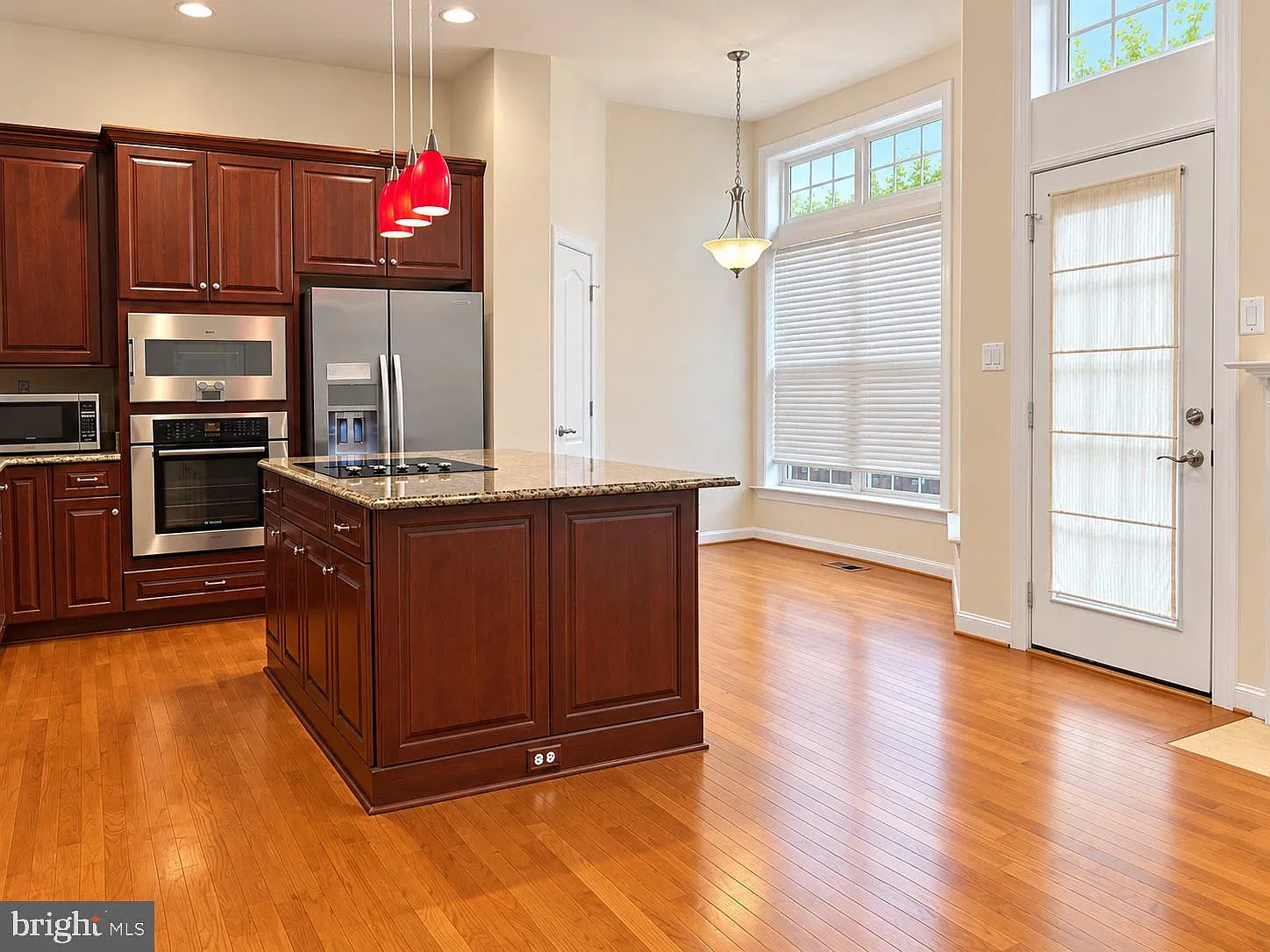 3 bed, 2.5 bath, 1909 sqft, $4,100 — Photo 4