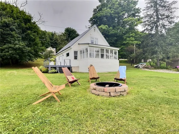 1224 Lake Como Rd, Cortland, NY 13045