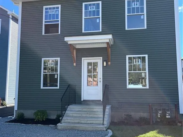 88 Coggeshall St, Providence, RI 02908
