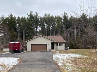 7498 6th St N, Princeton, MN 55371