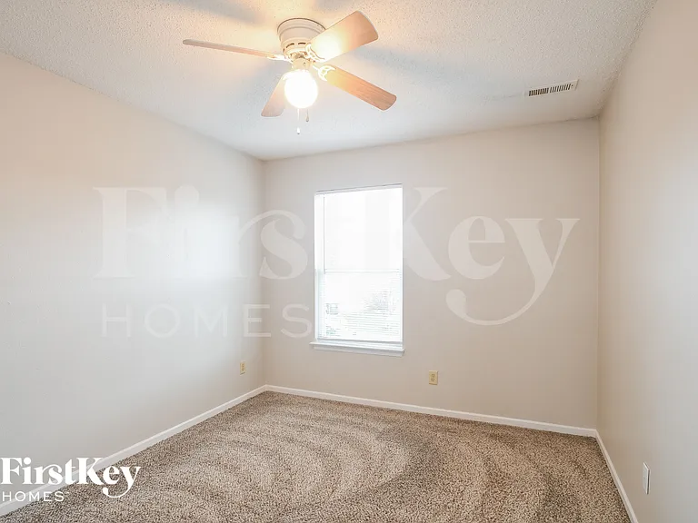 2332 Providence Ct — Photo 12