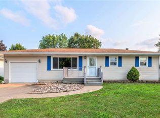 1006 5th St, Hampton, IL 61256