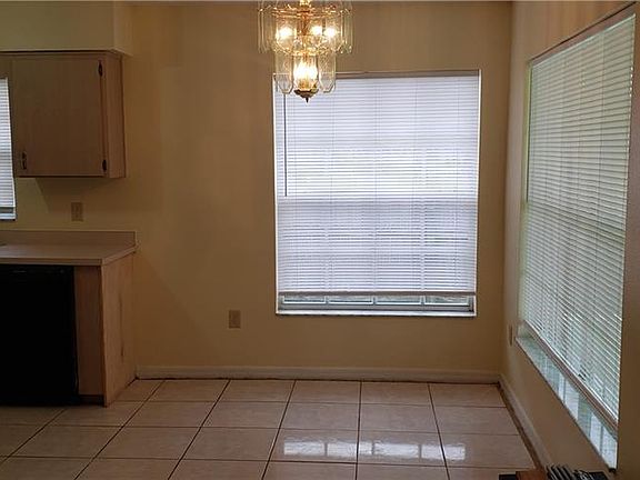 5th image of 1212 E Bay St
