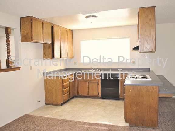 3rd image of 8412 Ziegler Ct