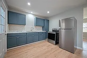 3 bed, 1.0 bath, 1302 sqft, $1,450 — Photo 4