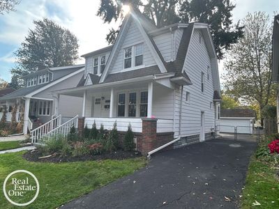 1765 Brys Dr, Grosse Pointe Woods, MI, 48236