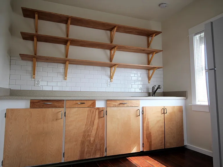 505 13th Ave #10 — Photo 9