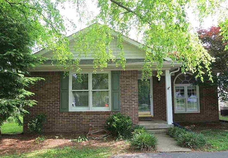 1st image of 1629 Pleasant Way