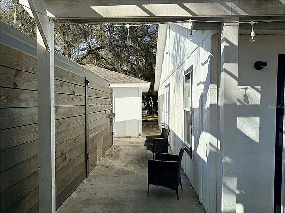 4th image of 1204 Tall Oaks Rd