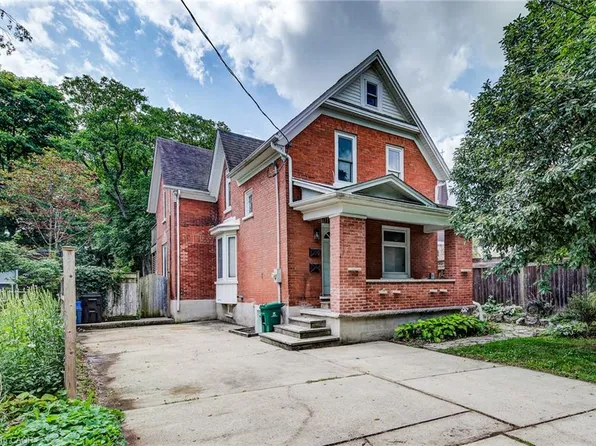 81 Willow St, Waterloo, ON N2J 1W1