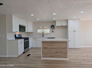 42 W Pinon Dr, Green Valley, AZ 85614