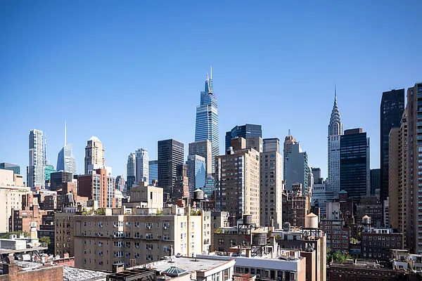 Sold by Douglas Elliman | media 14