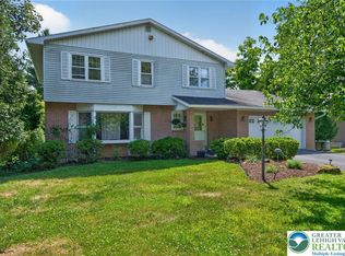 1466 Willowbrook Dr, Bethlehem, PA 18015