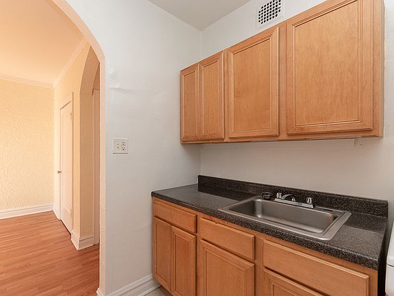 5th image of 4829 N Damen Ave #D804