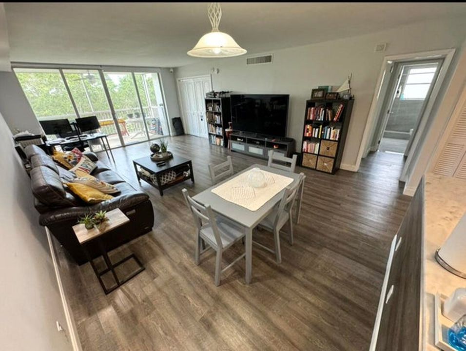 3090 N Course Dr APT 601, photo 9