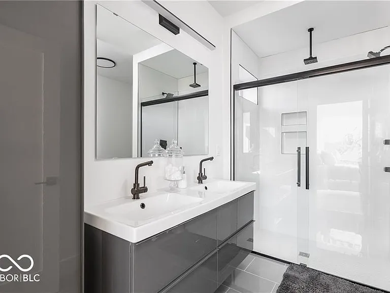 1153 S Randolph St — Photo 10