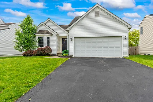 77 W Fieldstone Photo 1