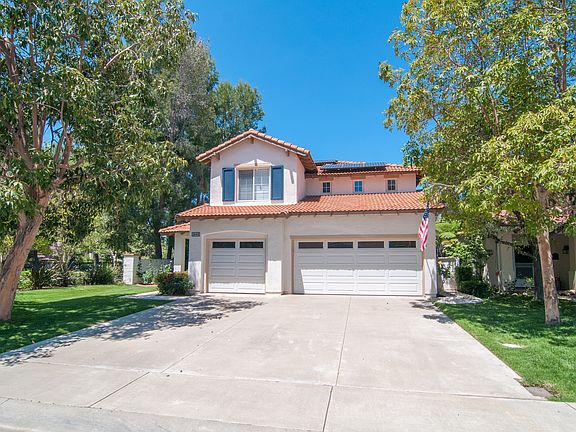 2nd image of 3044 Sprucewood Ln