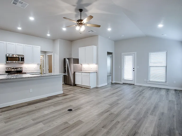 10512 Abbeville Ave — Photo 8