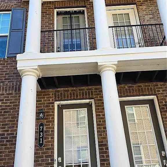 731 Topsail Ln — Photo 1
