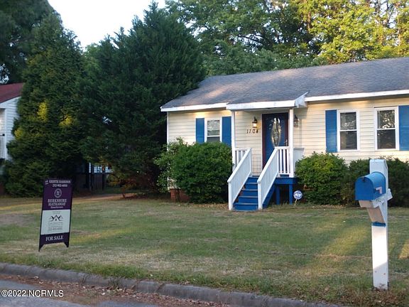 2nd image of 1104 Meadowbrook Dr
