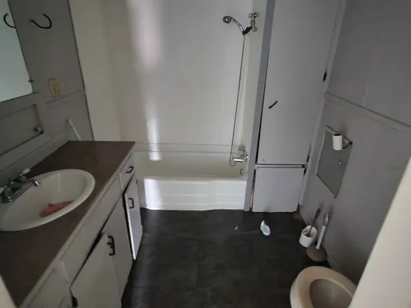 307 10th St, Breaux Bridge, LA 70517