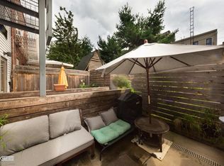 156 Eagle St #1R, Brooklyn, NY 11222
