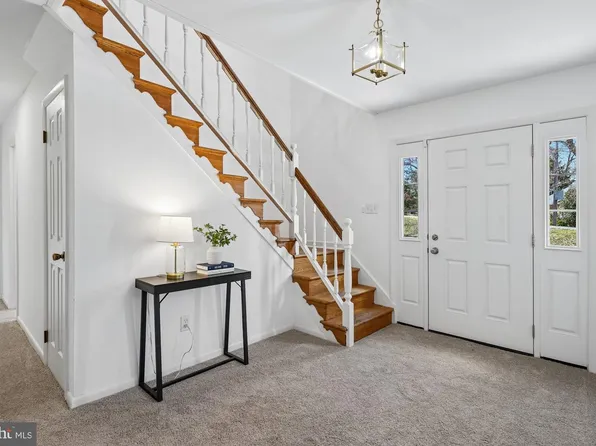 4 Walnut Hill Rd, La Plata, MD 20646