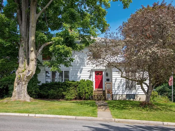 2 Lafayette St, Rutland, VT 05701