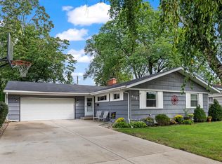 419 S Phelps Ave, Arlington Heights, IL 60004