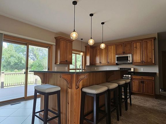 3rd image of 7297 S Pinefield Dr