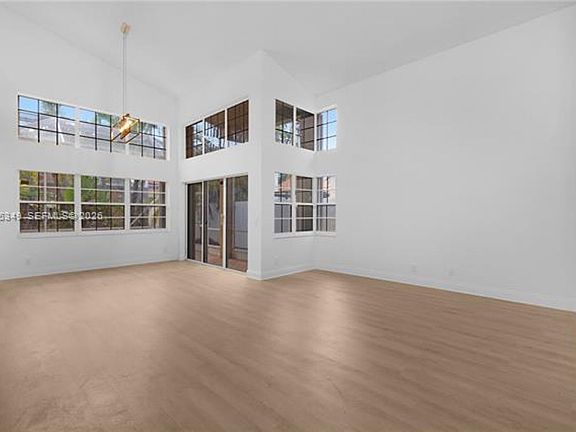 5th image of 1525 Seabay Rd #1525