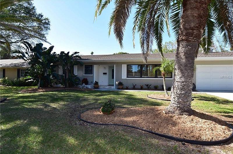 1st image of 1628 Golf View Dr