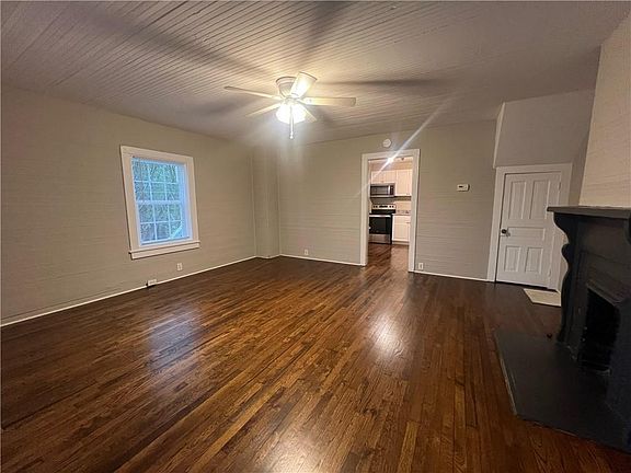 2nd image of 21 Quarry St
