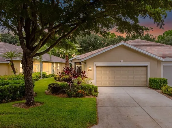 4716 Fairloop Run, Lehigh Acres, FL 33973