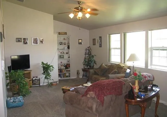2829 Acacia Ave — Photo 5