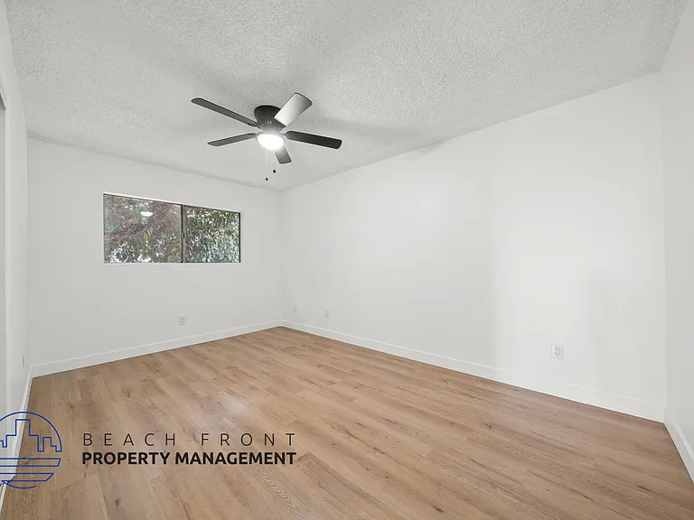 2511 Voorhees Ave — Photo 14