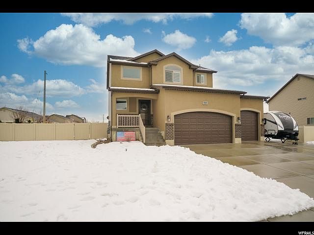 1st image of 215 W 2150 N