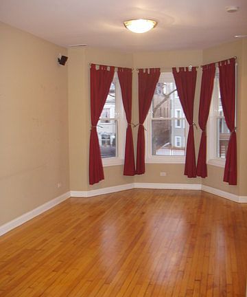 3rd image of 4317 N Albany Ave #2