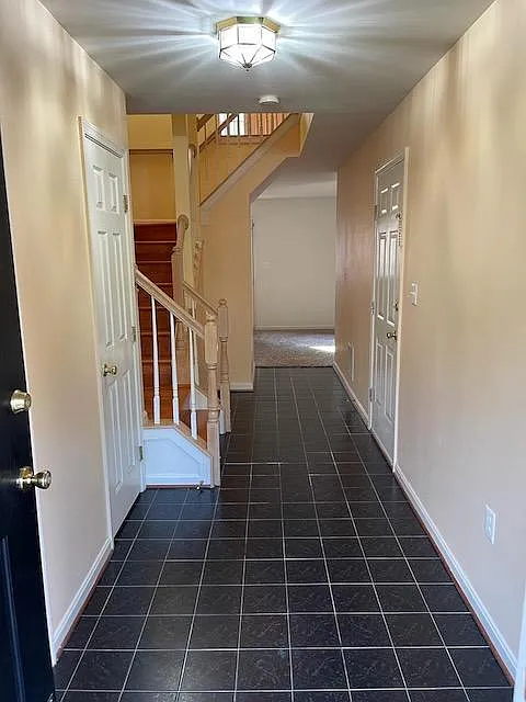 3 bed, 1496 sqft, $2,800 — Photo 2