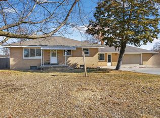 1943 S Huron Rd, Kawkawlin, MI 48631