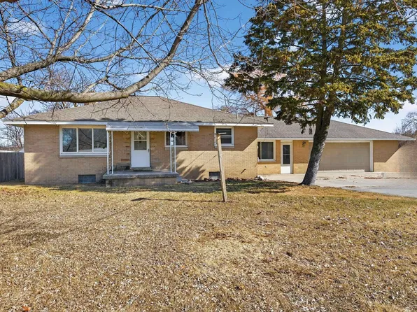 1943 S Huron Rd, Kawkawlin, MI 48631