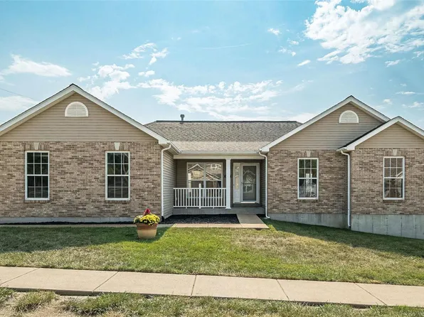 5302 S Bellerieve Ln, Imperial, MO 63052