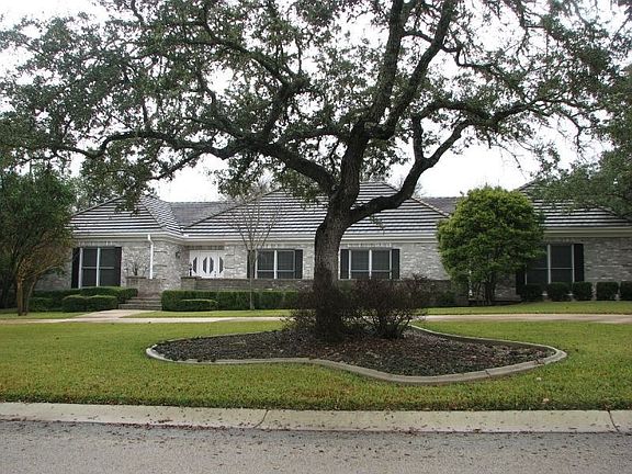3rd image of 21339 Forest Waters Cir