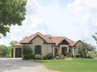 3517 W Crystal Beach Cir, Wichita, KS 67204