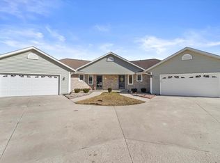 7932 S 68th St #2, Franklin, WI 53132