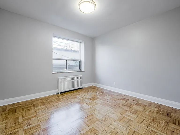 130 Jameson Ave — Photo 41