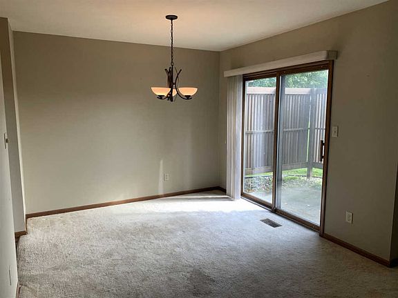 4th image of 1321 Freda Dr APT D