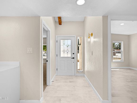 5th image of 413 Amalia Dr