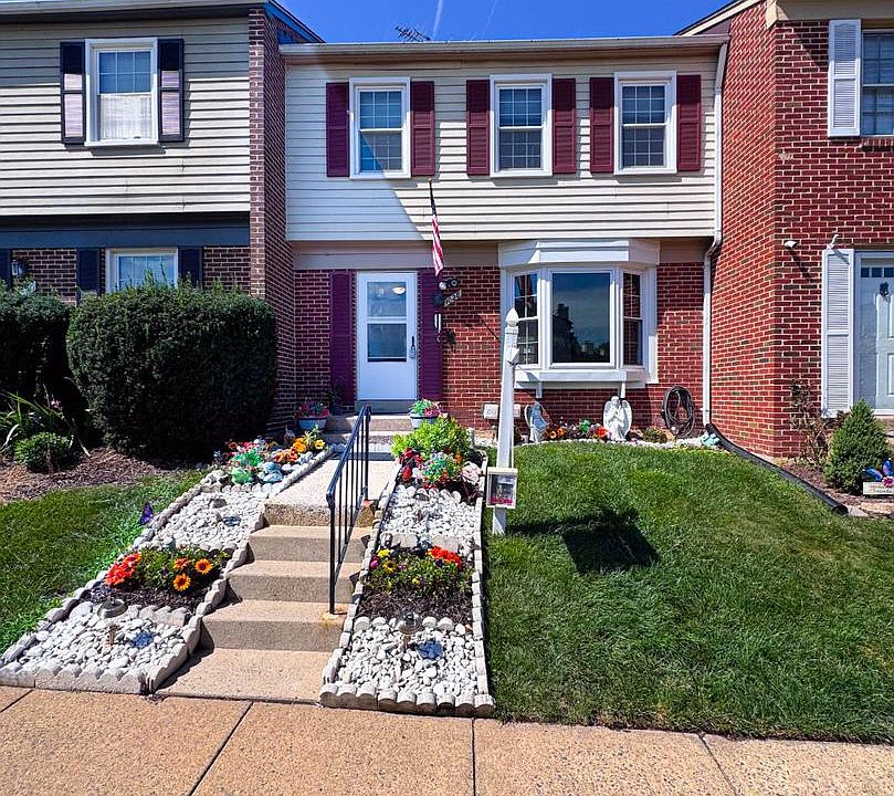 1st image of 1028 Temple Ct